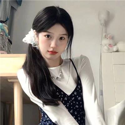 弟弟别闹姐姐抱抱